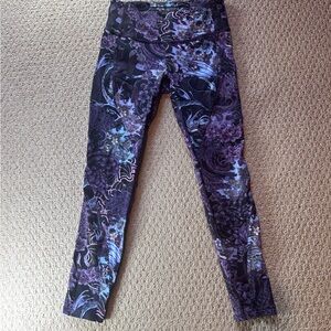 Lululemon Chasing Miles Tights - -size 6